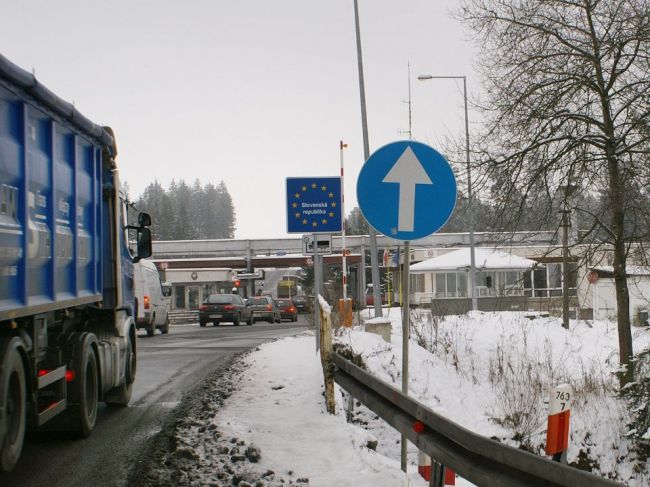 Kamióny zablokovali hraničný prechod