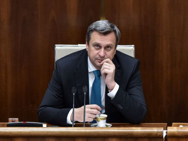 Andrej Danko otvoril schôdzu, poslancov do lavíc vrátil vetovaný zákon