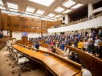 Poslanci na schôdzi prerokujú len novelu vrátenú prezidentkou