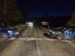 FOTO: Vodič predbiehal cyklistu, čelne narazil do ďalšieho auta