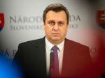 SNS chce stavať diaľnice, znižovať dane a zlepšiť zdravotníctvo