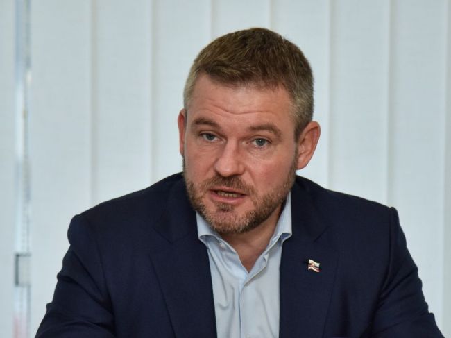 Premiér: Slovensko urobí viaceré opatrenia proti šíreniu koronavírusu