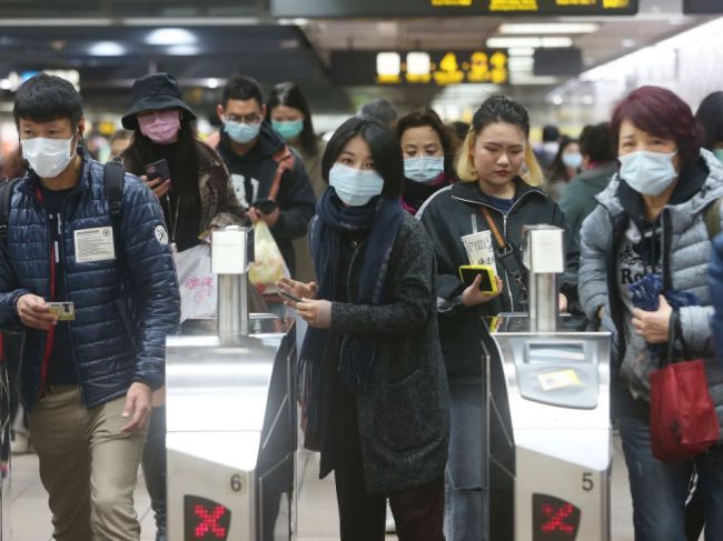 V Číne potvrdili takmer 6000 prípadov nového vírusu - viac než pri SARS-e