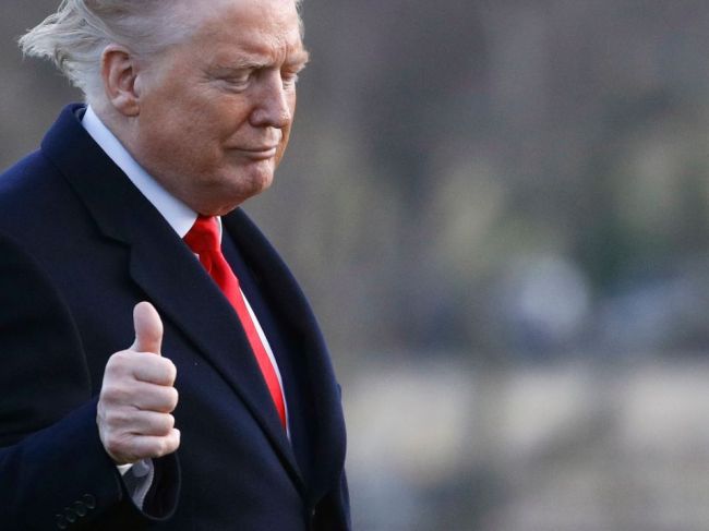 Trump: Čína odvádza v boji proti koronavírusu "veľmi profesionálnu prácu"
