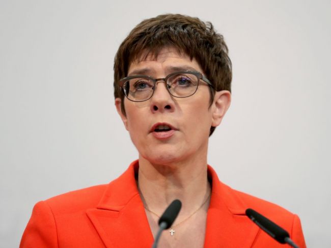Krampová-Karrenbauerová sa nebude uchádzať o post nemeckej kancelárky