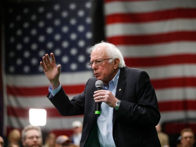 Sanders požiadal o čiastočné prepočítanie hlasov z primárok v Iowe