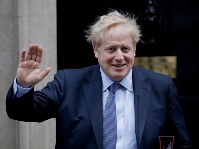 Britský premiér Johnson uskutoční vo štvrtok zmeny vo vláde