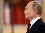 Putinovi dôveruje 35 percent Rusov; väčšiu podporu majú Šojgu a Lavrov
