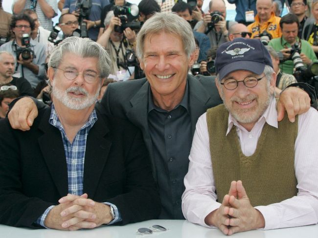 Piaty Indiana Jones sa začne nakrúcať v lete, tvrdí Harrison Ford