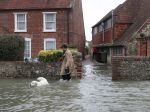 Británia vydala po búrke Ciara ďalšie varovania pred povodňami