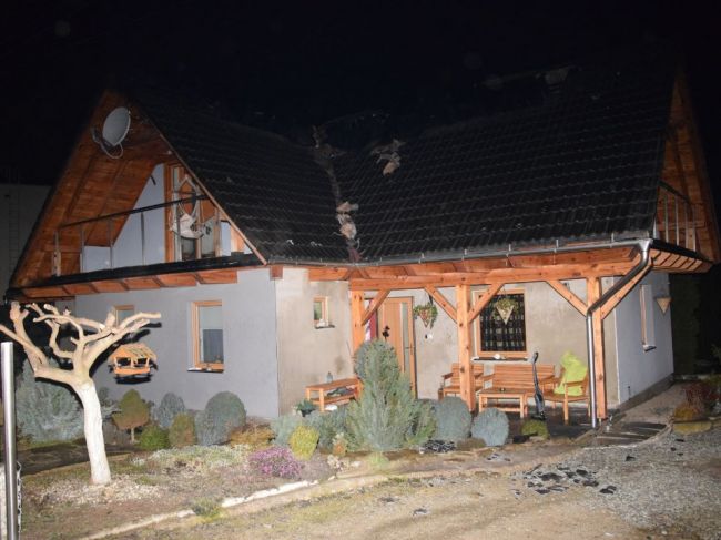 FOTO: Požiar rodinného domu v Turčianskej Štiavničke