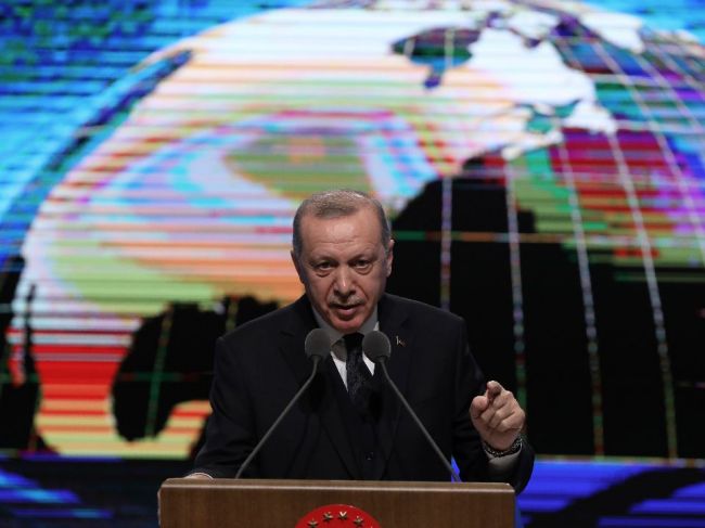 Erdogan potvrdil prítomnosť protureckých sýrskych bojovníkov v Líbyi