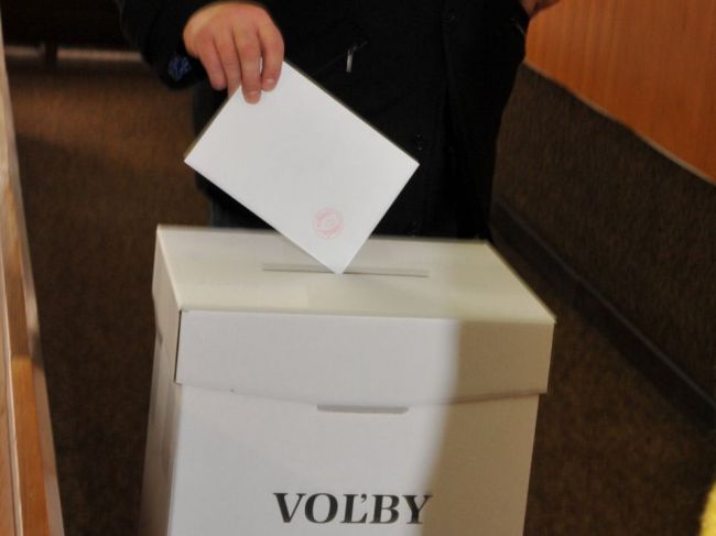 Pred voľbami si treba skontrolovať platnosť občianskeho preukazu