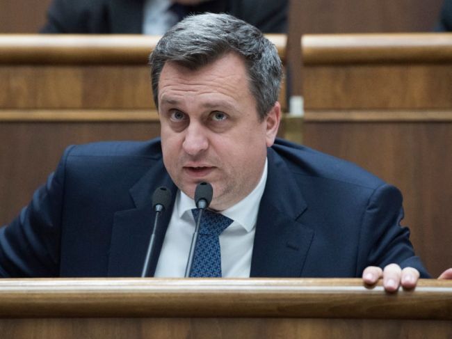 Andrej Danko prerokuje stiahnutie návrhu o diaľničných známkach s premiérom