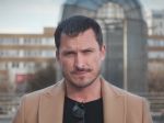Video: Herci a ďalšie osobnosti upozorňujú na extrémizmus a vyzývajú ľudí, aby išli voliť