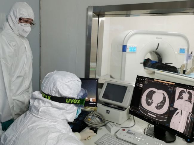 V Rakúsku zomrela Talianka; lekár nevylúčil nákazu koronavírusom