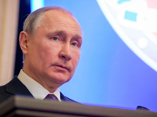 Putin naďalej obhajuje zásahy Národnej gardy voči sympatizantom opozície