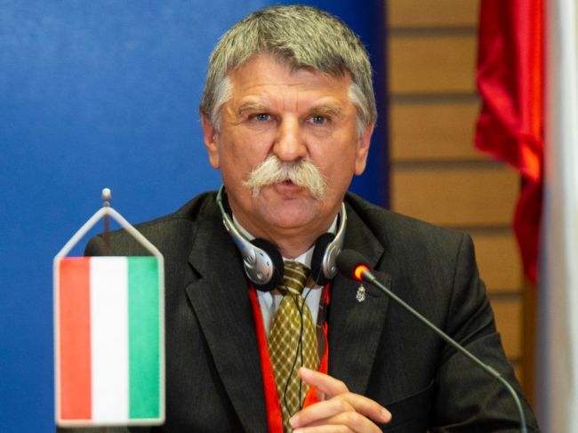Predseda maďarského parlamentu pochybuje, či v roku 2030 bude existovať EÚ