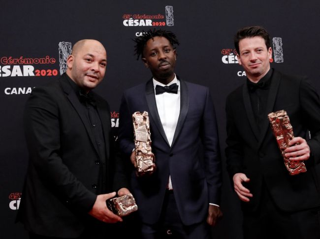 Večer udeľovania francúzskych filmových cien César ovládol film Bedári