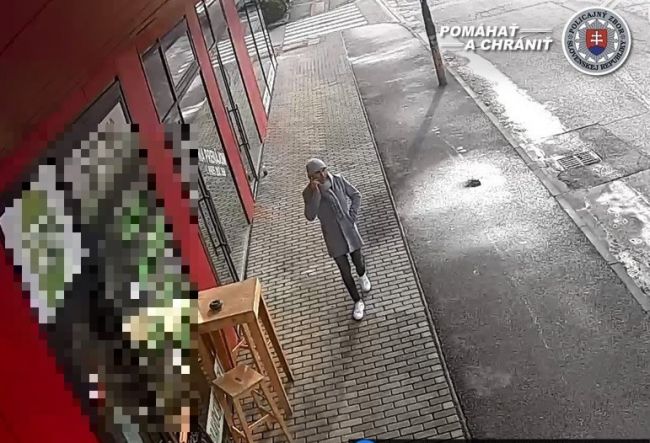Polícia hľadá páchateľa, ktorý vylákal od seniorky 10.000 eur
