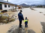 SHMÚ varuje pred povodňami z trvalého dažďa na viacerých miestach
