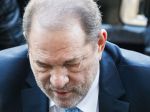 Weinstein sa po kardiologickom zákroku vrátil naspäť do väznice