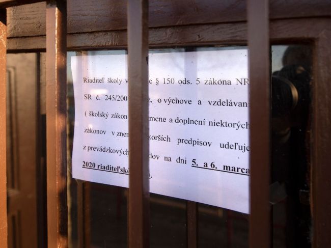 BSK nariadil kvôli koronavírusu prerušiť vyučovanie na ďalších dvoch stredných školách