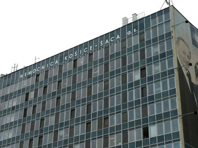 U 86-ročného pacienta v šačianskej nemocnici nákazu koronavírusom nepotvrdili