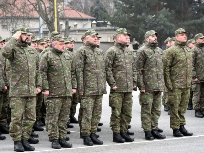 Policajtom budú pri zabezpečení poriadku pomáhať aj vojaci