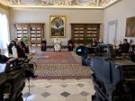Pápež pre koronavírus uskutočnil prvú virtuálnu generálnu audienciu