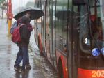 Dopravný podnik Bratislava obmedzil v autobusoch výstup a nástup cez predné dvere