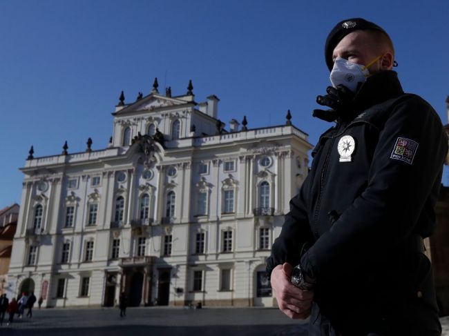 Počet nakazených koronavírusom v Česku vzrástol na 189, nakazili sa aj lekári