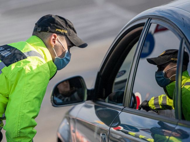 Muž pozitívny na nový koronavírus je mestským poslancom