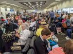 Na letiskách v USA vypukol následkom lekárskeho skríningu Američanov chaos