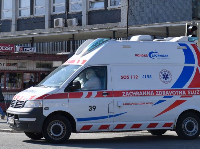 V štátnych nemocniciach začal v súvislosti s koronavírusom platiť núdzový stav