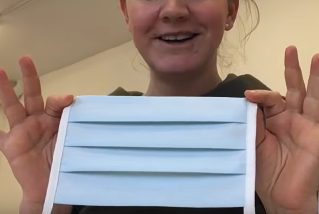 Video: Ako si vyrobiť rúško bez gumičiek