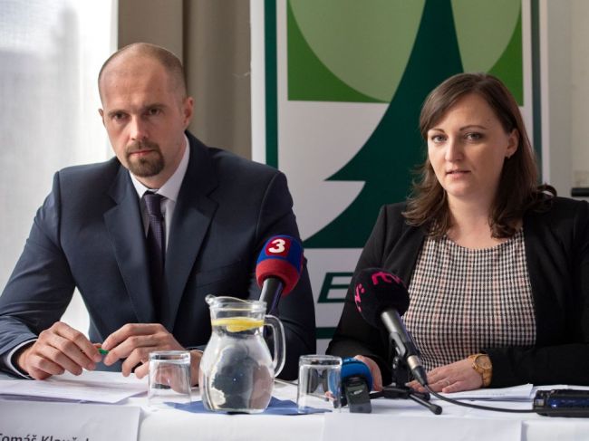 Lesy SR musia pre koronavírus začať šetriť