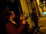 Španieli žiadajú bývalého kráľa, aby venoval pochybné peniaze na boj s vírusom
