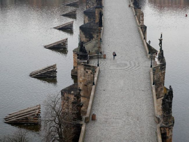 V Česku počet prípadov nákazy koronavírusom dosiahol 765