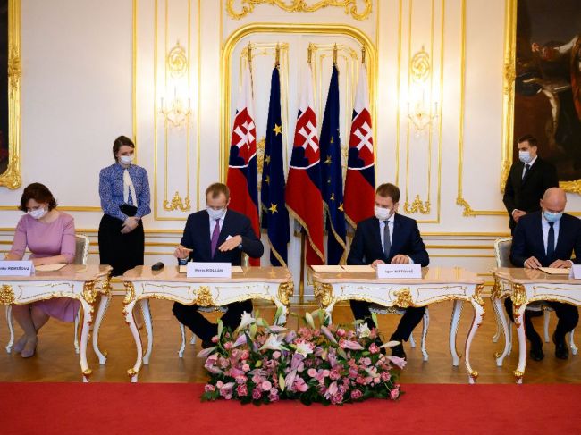 Koaličnú dohodu majú podpísať všetci koaliční poslanci,povedal Matovič