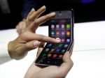 Globálne dodávky smartfónov vo februári medziročne padli o 38 %