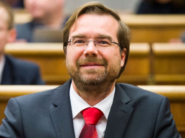 Systémy testovania na koronavírus treba prepojiť, hovorí Krajčí