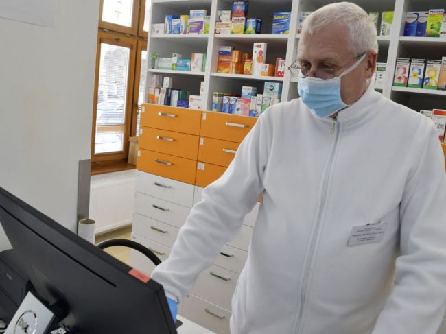 Pri návšteve lekární treba dbať na prevenciu šírenia ochorení