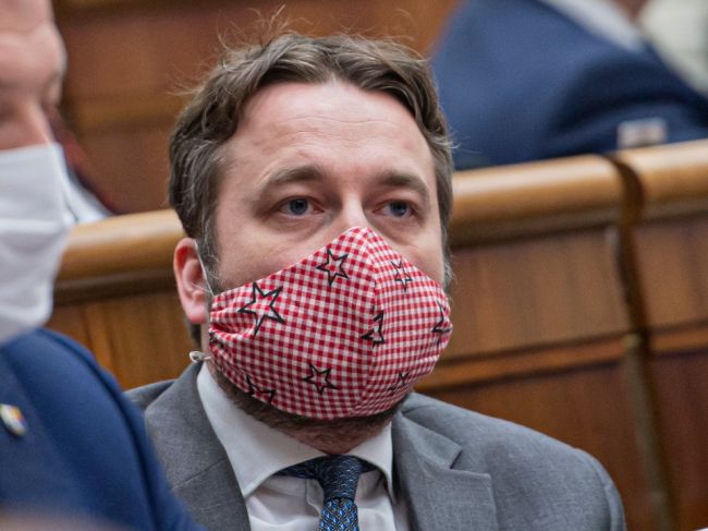 Kamenický zatiaľ nevidí náhradu za Blahu na post šéfa ľudskoprávneho výboru