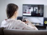 Pozeraním filmov on-line môžu diváci pomôcť nemocniciam aj filmárom bez práce