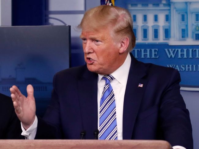 Trump chce otvoriť ekonomiku čo najskôr, analytici sa obávajú dôsledkov