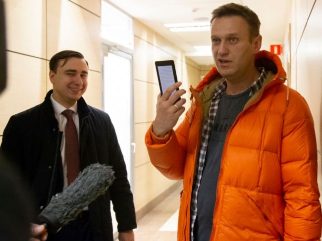 Ruský opozičný politik sa opäť stal terčom útoku, tentoraz múkou a mliekom