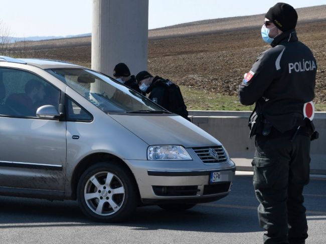 Na slovenskom hraničnom priechode pozastavili kontrolu pre výpadok elektriny