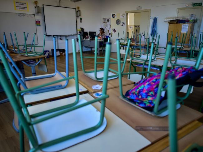 Plat učiteľa s vysokou školou je nižší ako plat maturanta, vyplýva z analýzy