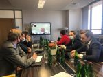 Videokonferencia vyjde českých ministrov, ktorí nemali rúška, draho